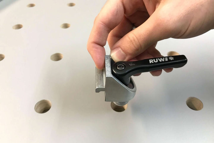 Klemmwinkel mit Klemmbolzen Ø 20 mm und Klemmhebel - RUWI I Werkzeuge für Holzprofis