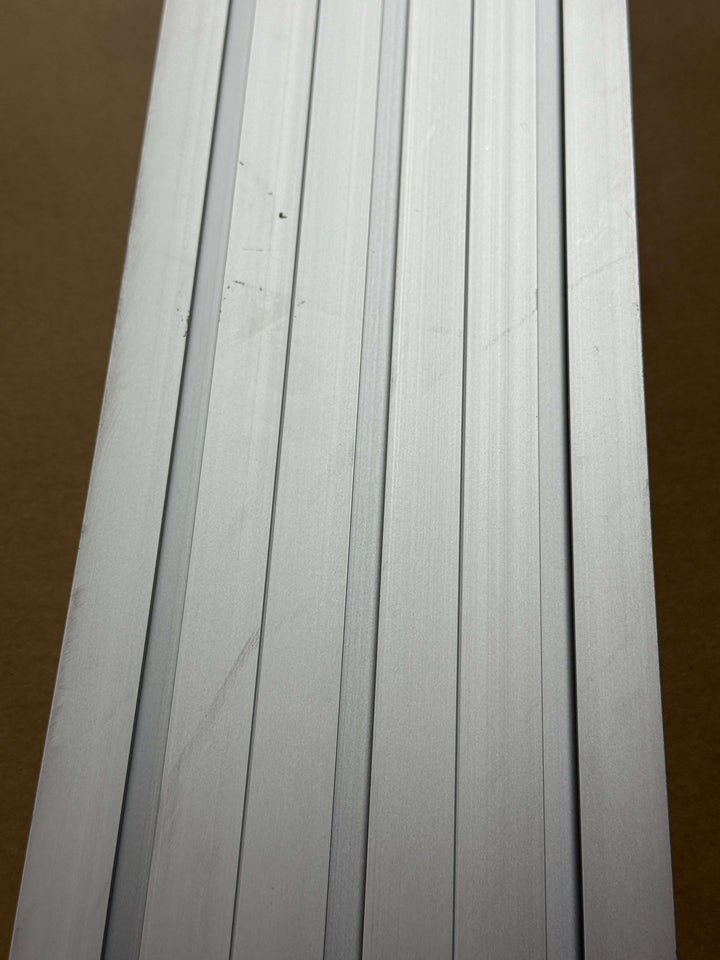 Long table extension for mounting rail with light scratches