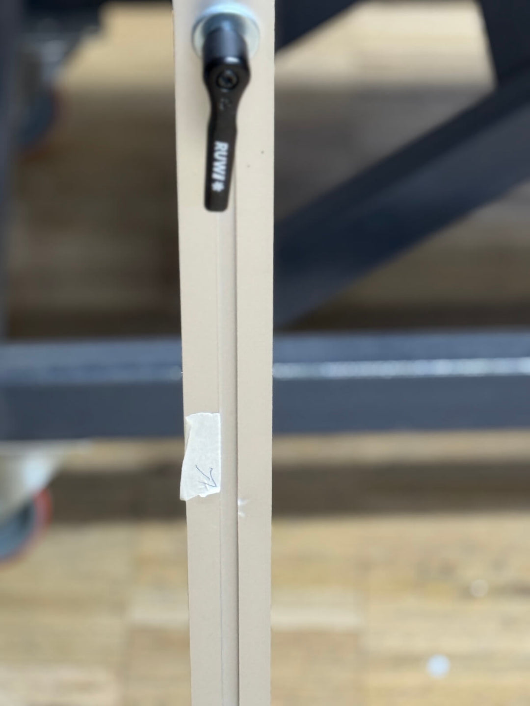 RUWI table extension for mounting rail with light scratches