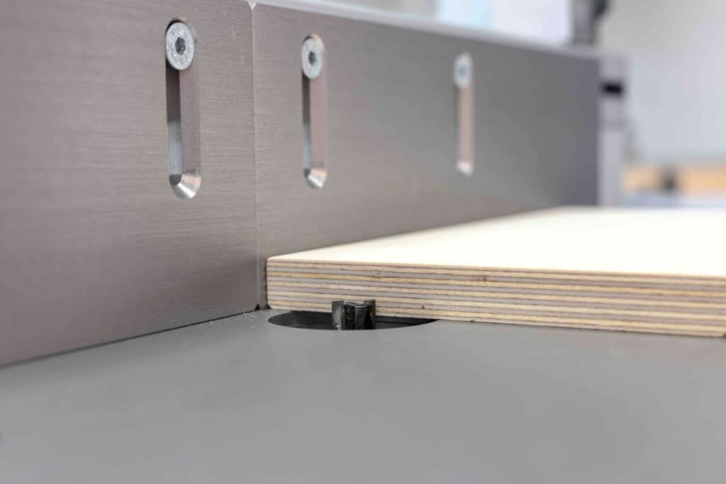 Stop ruler for RUWI milling table