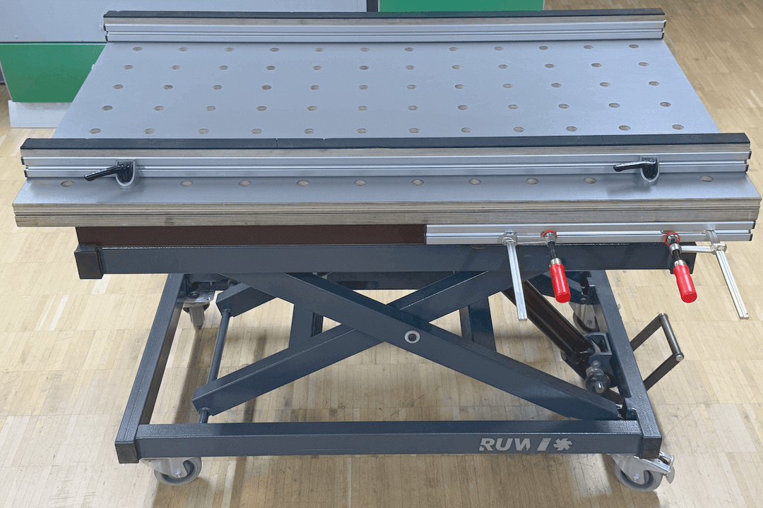 RUWI Premium lift table used with accessories