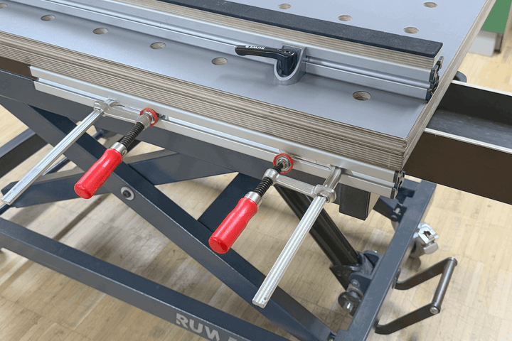 RUWI Premium lift table used with accessories