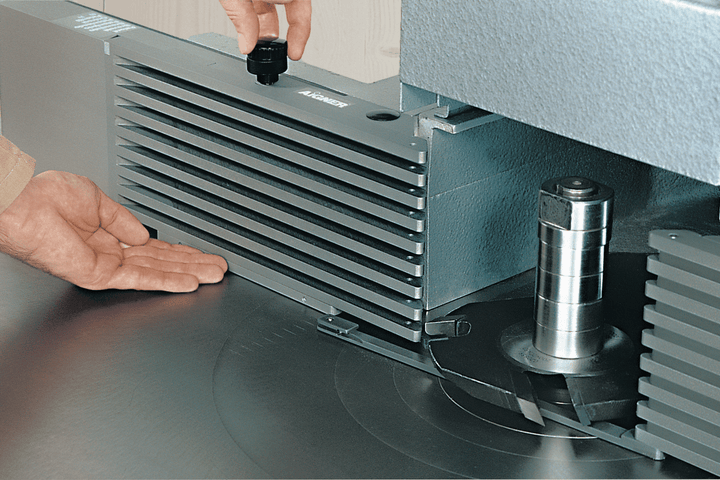 AIGNER Integralanschlag