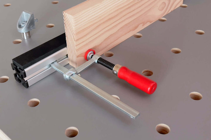 Auflageschiene mit Antirutschbelag geklebt für RUWI Hubtisch - RUWI I Werkzeuge für Holzprofis