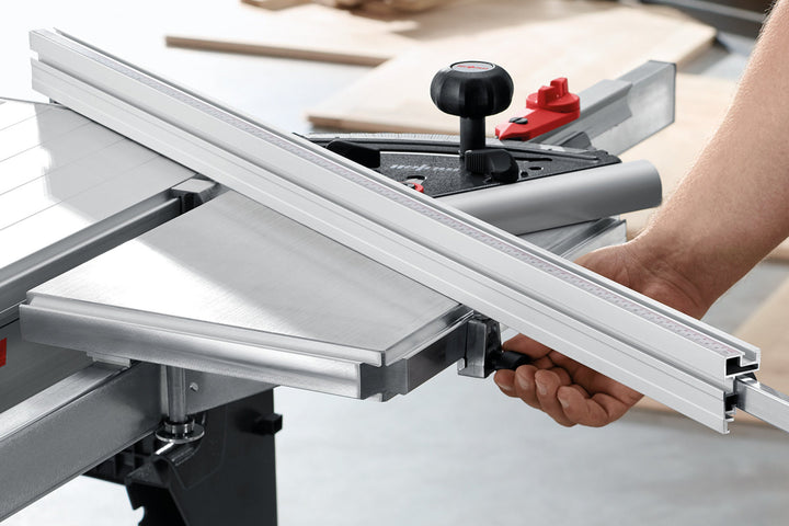 Règle de butée de 1 000 mm de long, avec volet de coupe – en cours d'utilisation