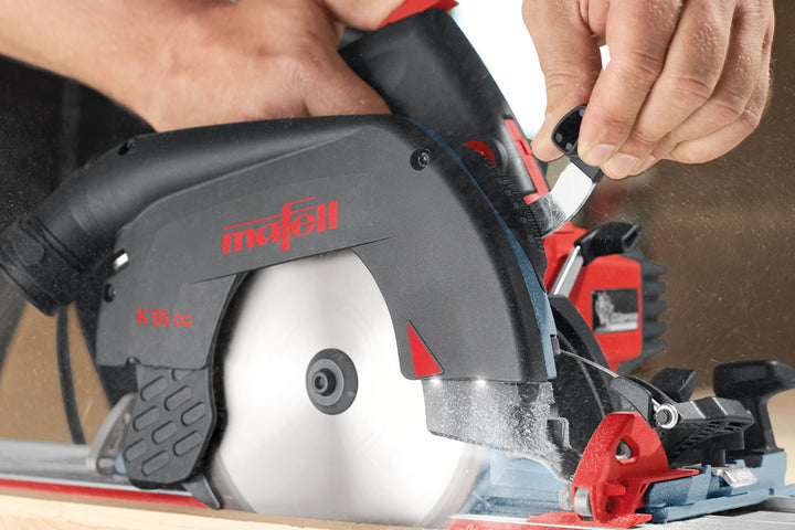 Mafell Handkreissäge K 55 cc: Der FLIPPKEIL ermöglicht – auch ohne Abschrauben des Spaltkeils – einen sicheren, bequemen und einfachen Tauchschnitt