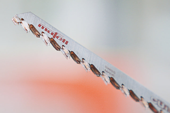 Mafell Akku-Performance-Stichsäge PS 2-18: Durch seine keilförmige Konstruktionsweise und doppellagige Bauform ermöglicht das CUnex W1 einen Freischnitt bei gleichzeitiger…
