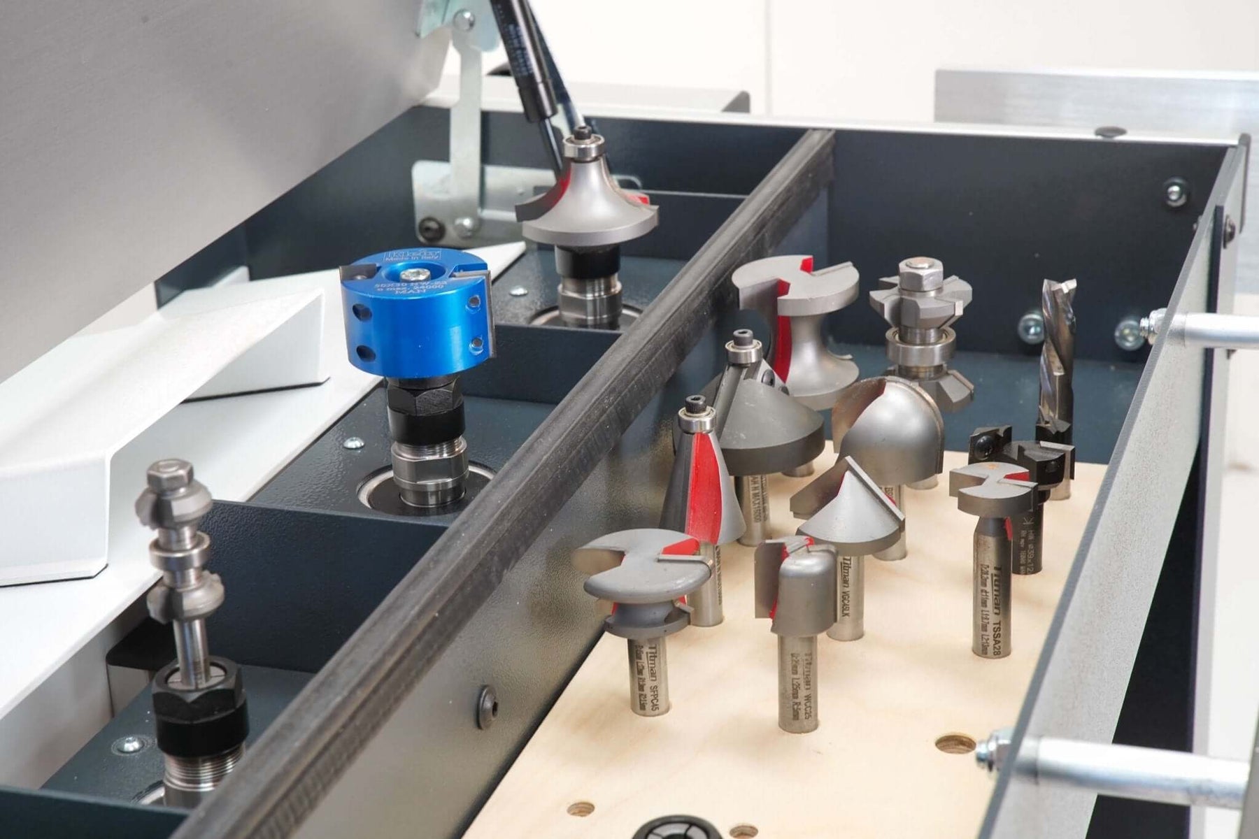 RUWI router table Performancerouter table : 3-Motor Table Router – RUWI ...