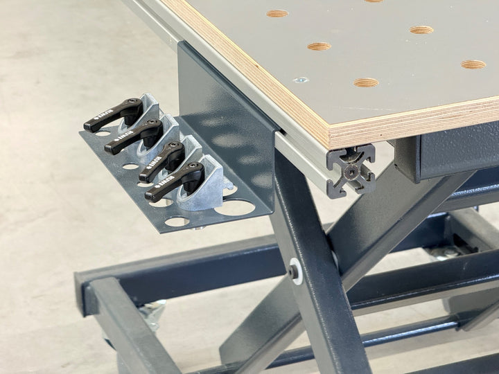 RUWI Hubtisch Basic mit 2 Seiten-Spannprofilen – Messetisch mit feinen Gebrauchsspuren