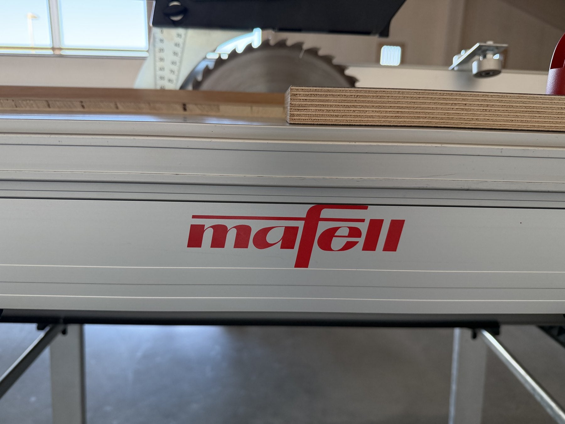 Mafell Erika met RUWI tafelverlenging , lange plank aangebracht