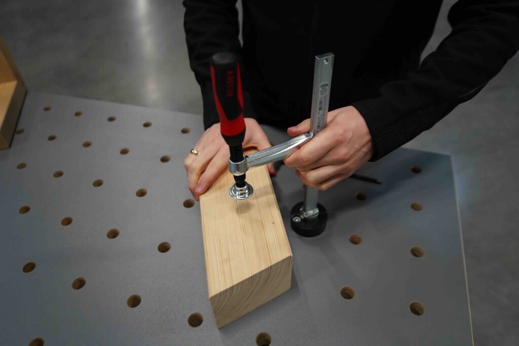 Bessey skruetvinge 200 mm TW 16 spændebolt ø 20 mm