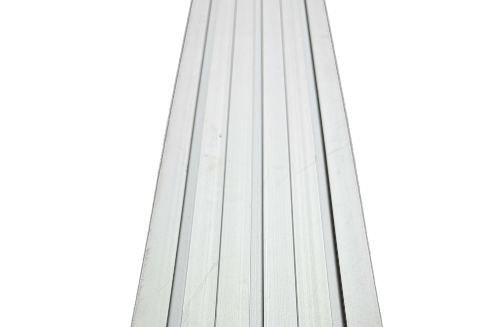 Long table extension for mounting rail with light scratches