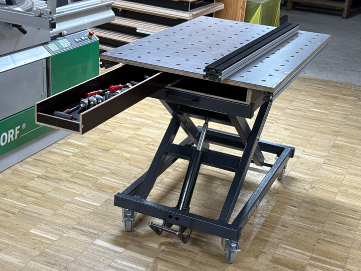 Gebruikte Basic heftafel met accessoires